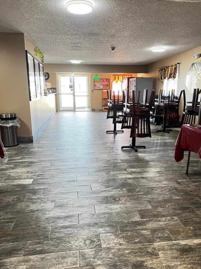 Designer Inn And Suites Toledo Exterior foto