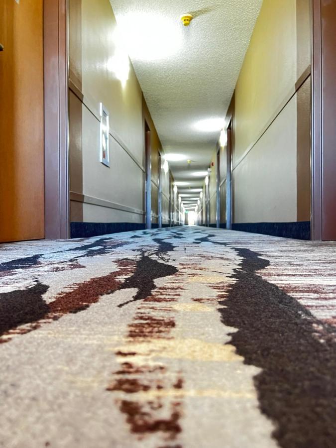 Designer Inn And Suites Toledo Exterior foto
